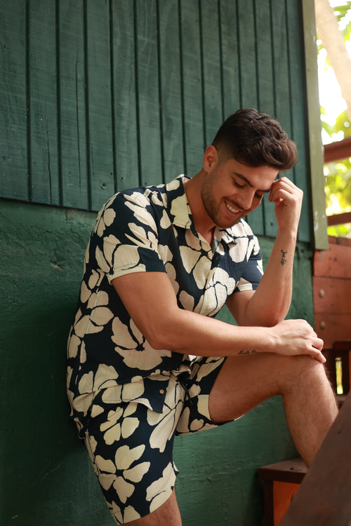 BLACK PRINTED BUTTON DOWN SHIRT