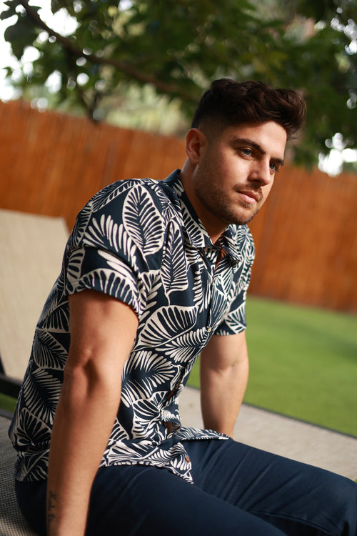 NAVY MENS BUTTON DOWN PRINTED VISCOSE SHORT SLEEVE SHIRTS