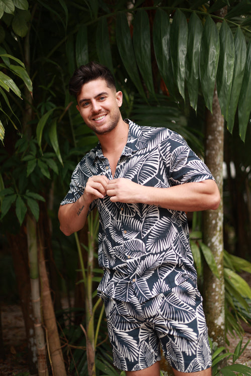 NAVY PRINTED BUTTON DOWN SHIRT