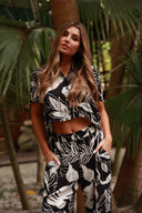 ANTIGUA WHITE UBER PRINT CROP SHIRT