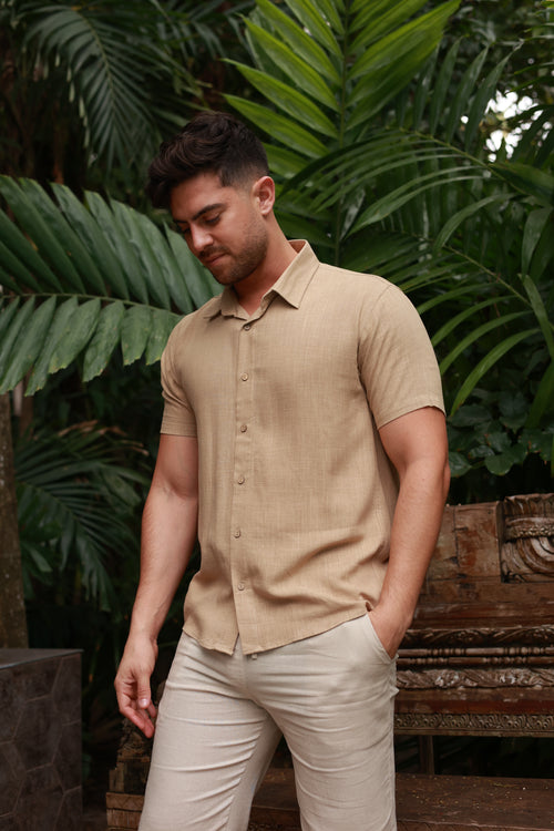 KAHKI LINEN SHORT SLEEVE BUTTON DOWN SHIRT
